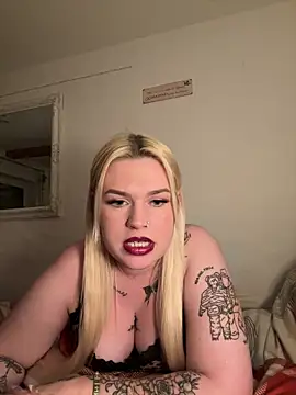 BlondeChaya online show from 04.17.26