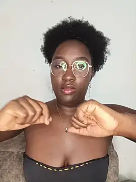 KaleaEbony online show from 05.04.26