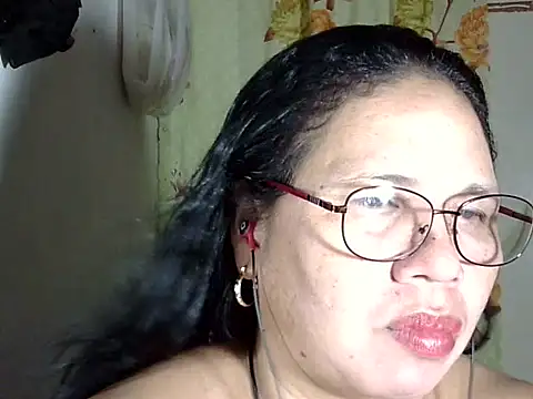 HottyCurlyPeanut online show from 05.04.26