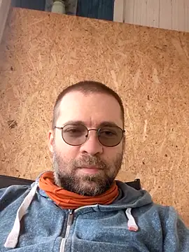 gayboyx77 online show from 04.16.26