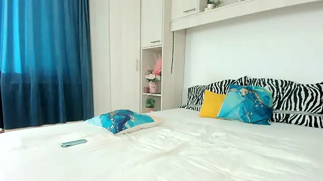 Snapshot of Mira_Shine chatting on 07.15.26 Mira Shine online show from 07.15.26