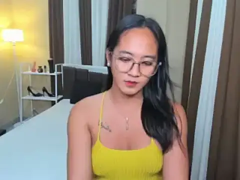 Snapshot of Jannahsofuck chatting on 05.17.26 Jannahsofuck online show from 05.17.26