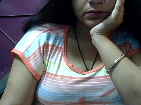 Snapshot of Sexy_Mahekk chatting on 08.09.26 Sexy Mahekk online show from 08.09.26