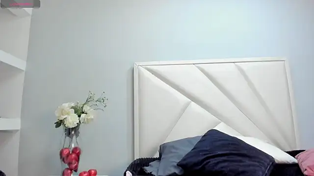 Snapshot of MiluVegaa_ chatting on 07.08.26 MiluVegaa online show from 07.08.26