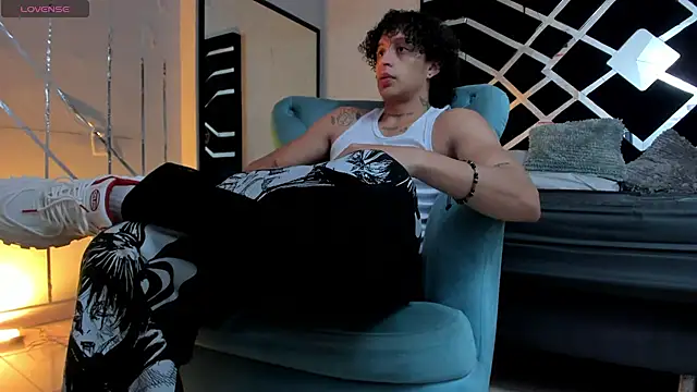 Snapshot of JayTaylorr chatting on 05.25.26 JayTaylorr online show from 05.25.26