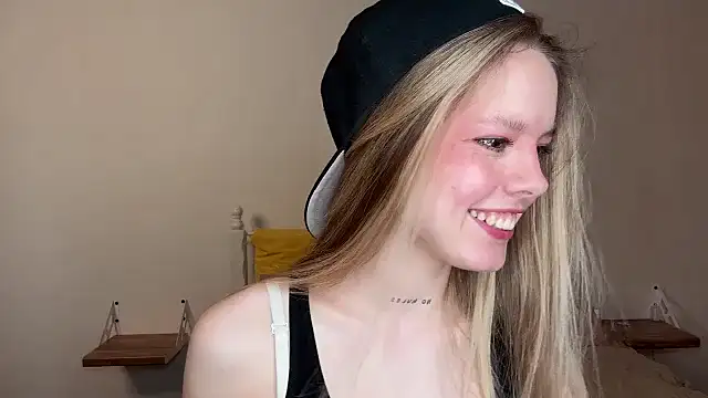 Catrinee online show from 05.10.26