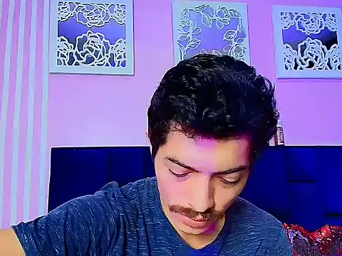 taylor Stele online show from 04.27.26