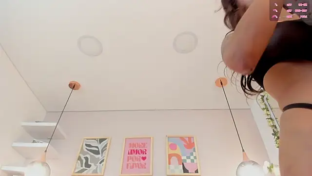 mia  evans  online show from 05.08.26