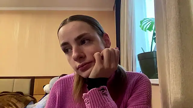 Snapshot of selianderol chatting on 04.19.26 selianderol online show from 04.19.26