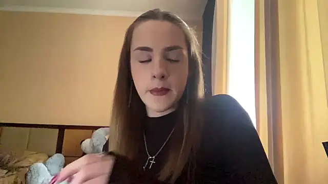 Snapshot of selianderol chatting on 05.17.26 selianderol online show from 05.17.26