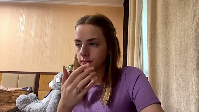 Snapshot of selianderol chatting on 07.15.26 selianderol online show from 07.15.26