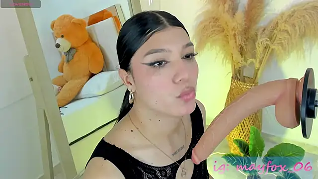 May Fox  online show from 04.28.26
