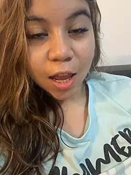 Snapshot of M1la_18 chatting on 07.28.26 M1la 18 online show from 07.28.26