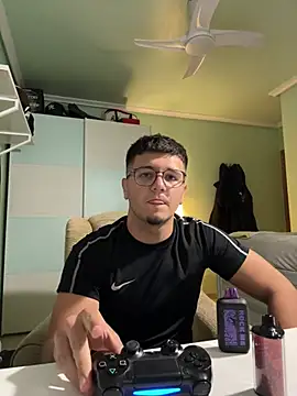 Snapshot of gorka_dom chatting on 05.10.26 gorka dom online show from 05.10.26
