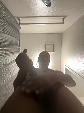 LoVEiSMor online show from 04.18.26