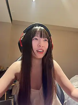 Snapshot of nide-baby chatting on 06.30.26 nide-baby online show from 06.30.26