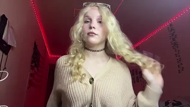 CassieRey online show from 04.18.26