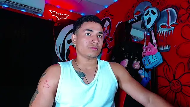 Nikkithebeastx online show from 04.21.26