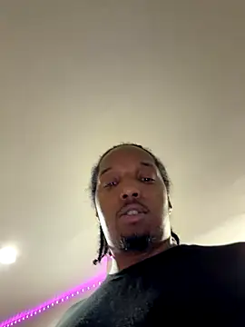 Snapshot of Thatyoungboy01 chatting on 11.13.25 Thatyoungboy01 online show from 11.13.25