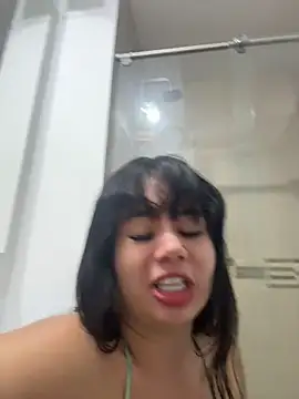 Snapshot of liina_gu chatting on 05.23.26 liina gu online show from 05.23.26