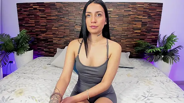 Snapshot of valkiriia__ chatting on 05.05.26 valkiriia online show from 05.05.26