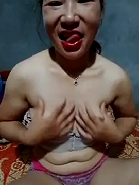 Snapshot of Tieuthu2 chatting on 07.16.26 Tieuthu2 online show from 07.16.26