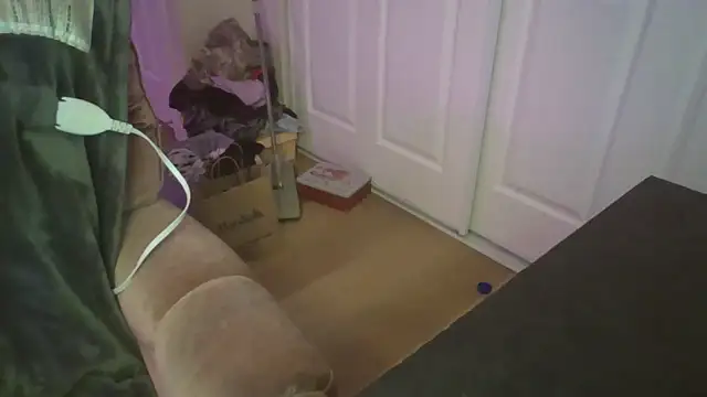 Lucysinclairr online show from 04.21.26