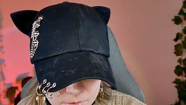 Kumiho 7777 online show from 04.22.26