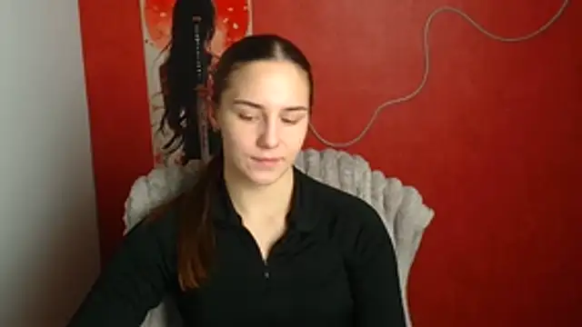 Snapshot of Kyara_ra chatting on 04.27.26 Kyara ra online show from 04.27.26