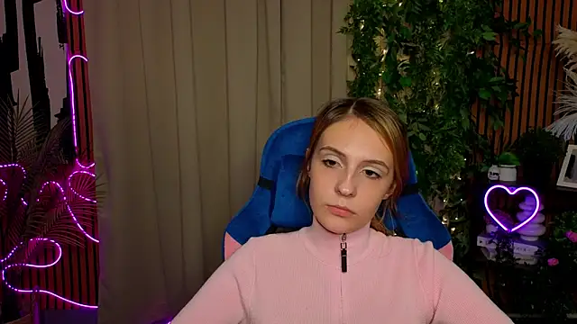 AlaiaIngram online show from 04.19.26