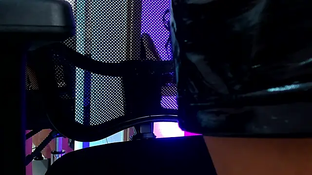 isabella hv online show from 06.08.26