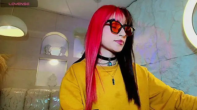 Snapshot of Moon_Red_r chatting on 07.09.26 Moon Red r online show from 07.09.26