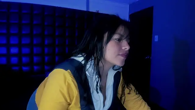Snapshot of LilaVelvet chatting on 05.02.26 LilaVelvet online show from 05.02.26