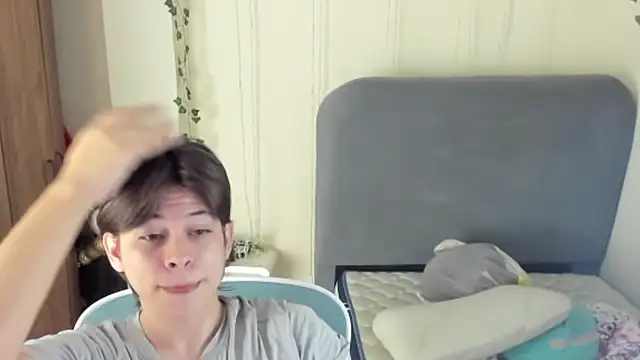 Snapshot of Felixzyn chatting on 07.26.26 Felixzyn online show from 07.26.26