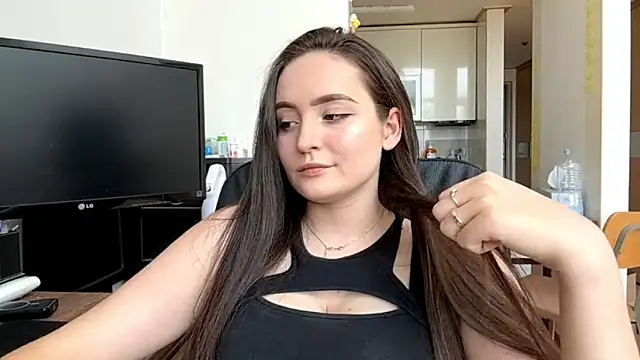 Emilly Cart online show from 05.19.26