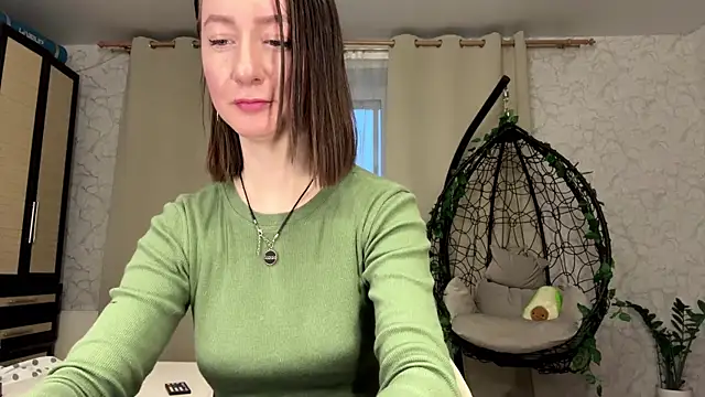 Snapshot of MariaSpadoni chatting on 04.29.26 MariaSpadoni online show from 04.29.26