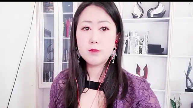 Snapshot of LXU9 chatting on 05.09.26 LXU9 online show from 05.09.26