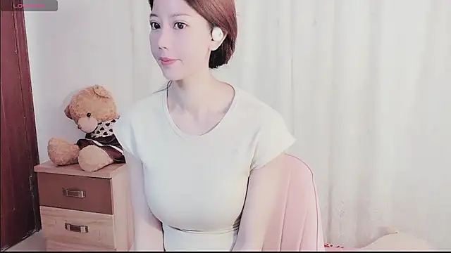 Snapshot of Victoria05031 chatting on 05.10.26 Victoria05031 online show from 05.10.26