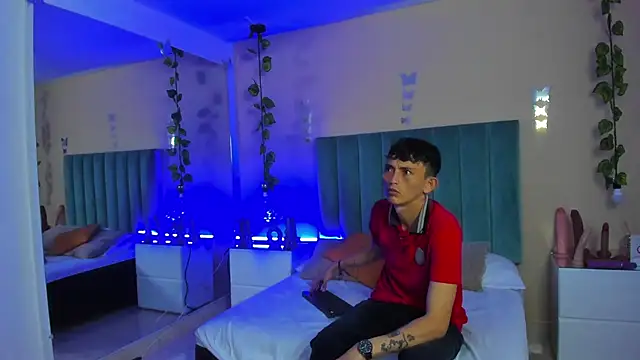 ARIANA CRI-X online show from 04.21.26