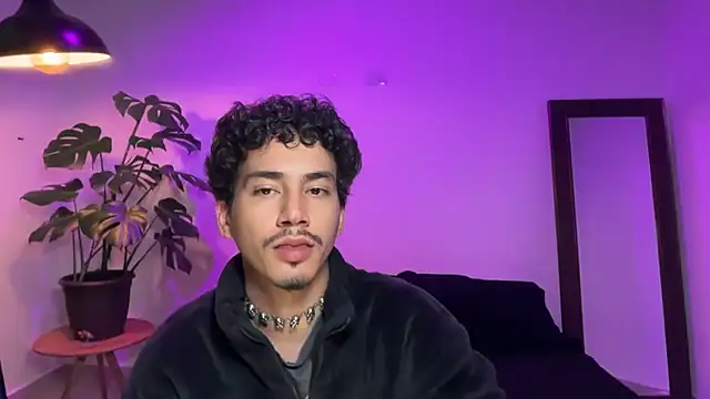 Snapshot of Noah_and_Steven chatting on 07.10.26 Noah and Steven online show from 07.10.26