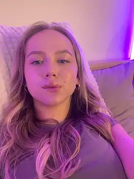 Emi Sterling online show from 05.27.26