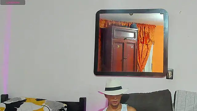 Snapshot of Teo_Rave chatting on 06.29.26 Teo Rave online show from 06.29.26