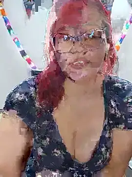 Snapshot of Amaranta-Luque chatting on 06.18.26 Amaranta-Luque online show from 06.18.26