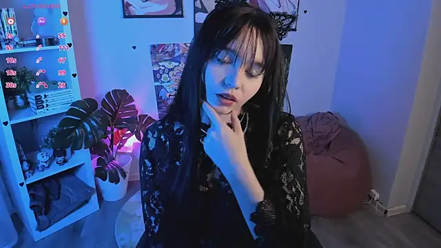Tomie Kawakami online show from 05.08.26