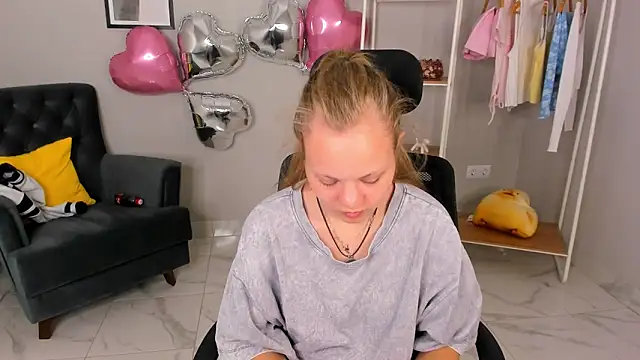 Ellen Mafour online show from 04.21.26