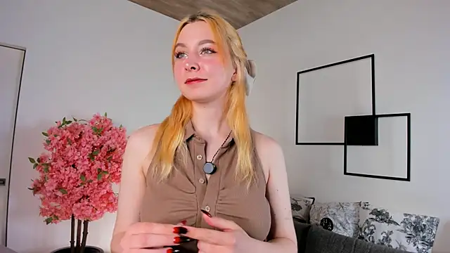 TwinkleFox online show from 04.23.26