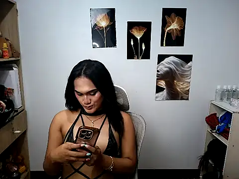 YourHot Nica online show from 04.22.26