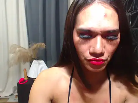 Snapshot of Queen_Haliyah chatting on 05.22.26 Queen Haliyah online show from 05.22.26