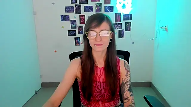 Snapshot of Luna_Tantra chatting on 08.06.26 Luna Tantra online show from 08.06.26