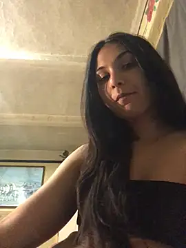 Snapshot of amira1348 chatting on 05.27.26 amira1348 online show from 05.27.26